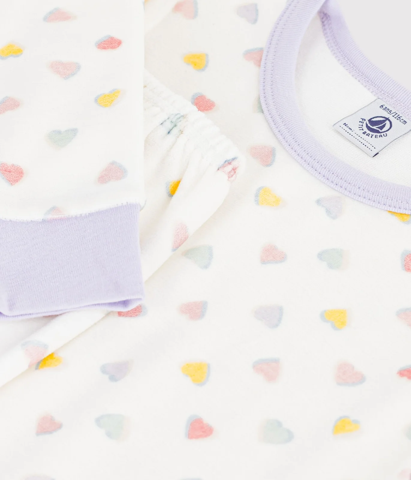 Children's velour pyjamas with hearts