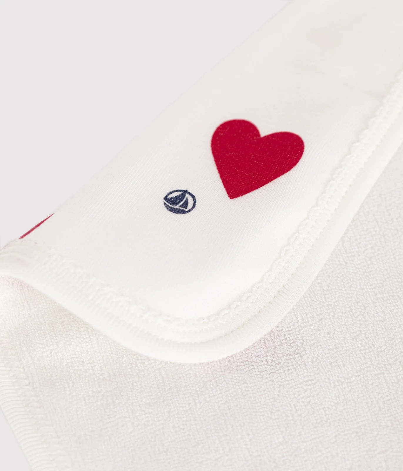 Heart pattern cotton and terry baby wipes