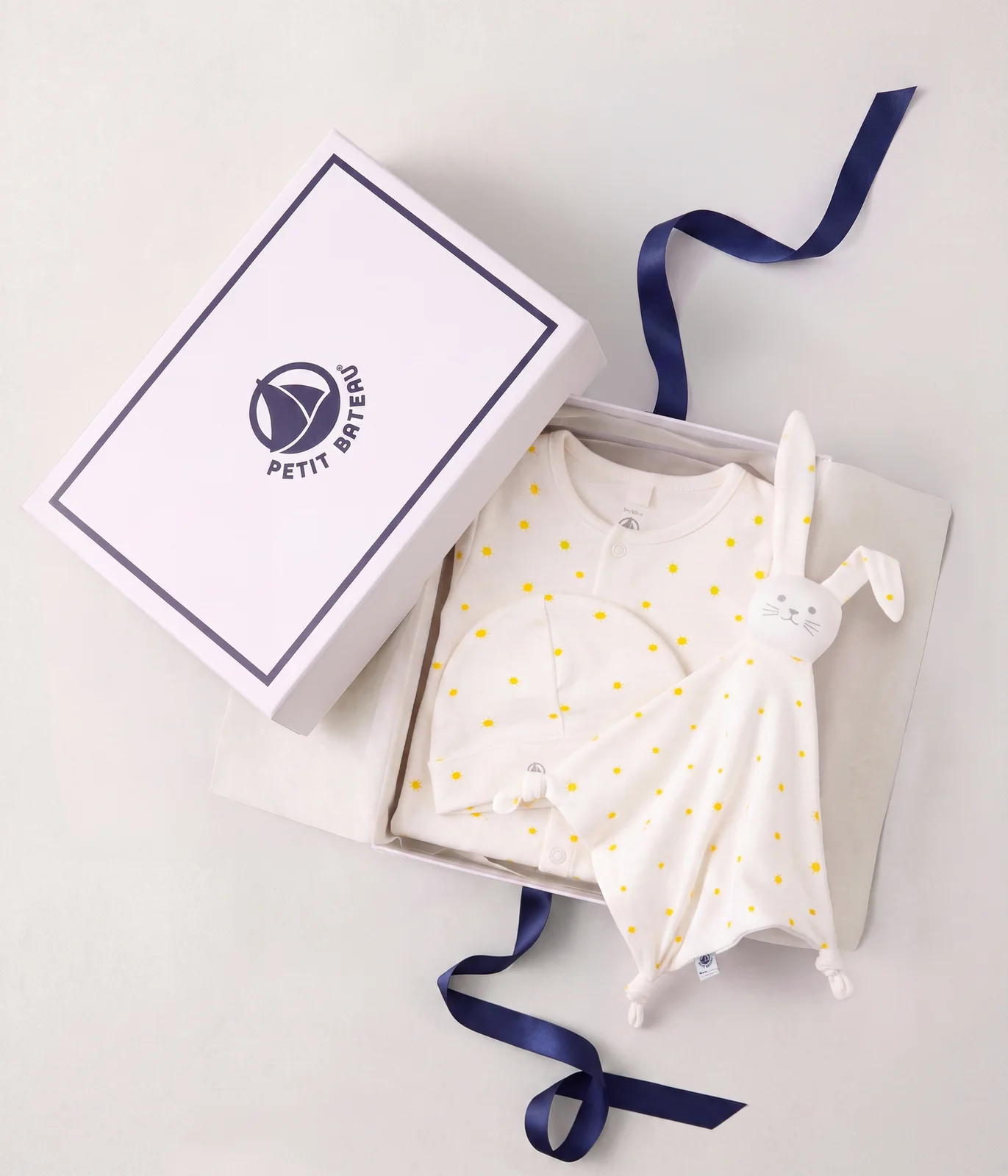 Newborn babies' sun print cotton gift set
