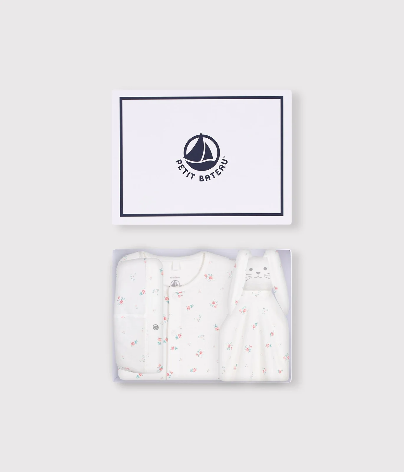 Newborn babies' floral-print cotton gift set