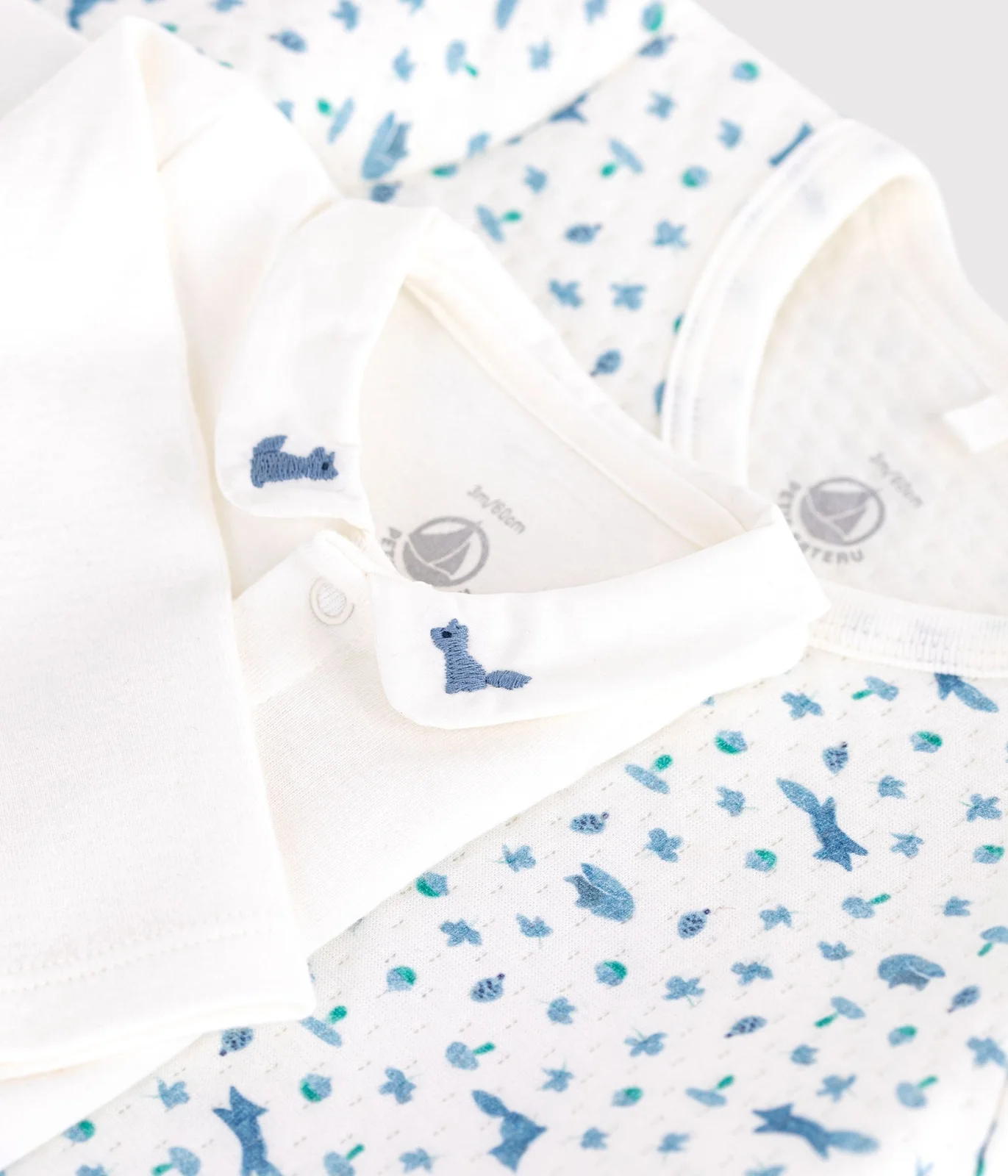 Babies' outfit in cotton with foxes printed on the collar