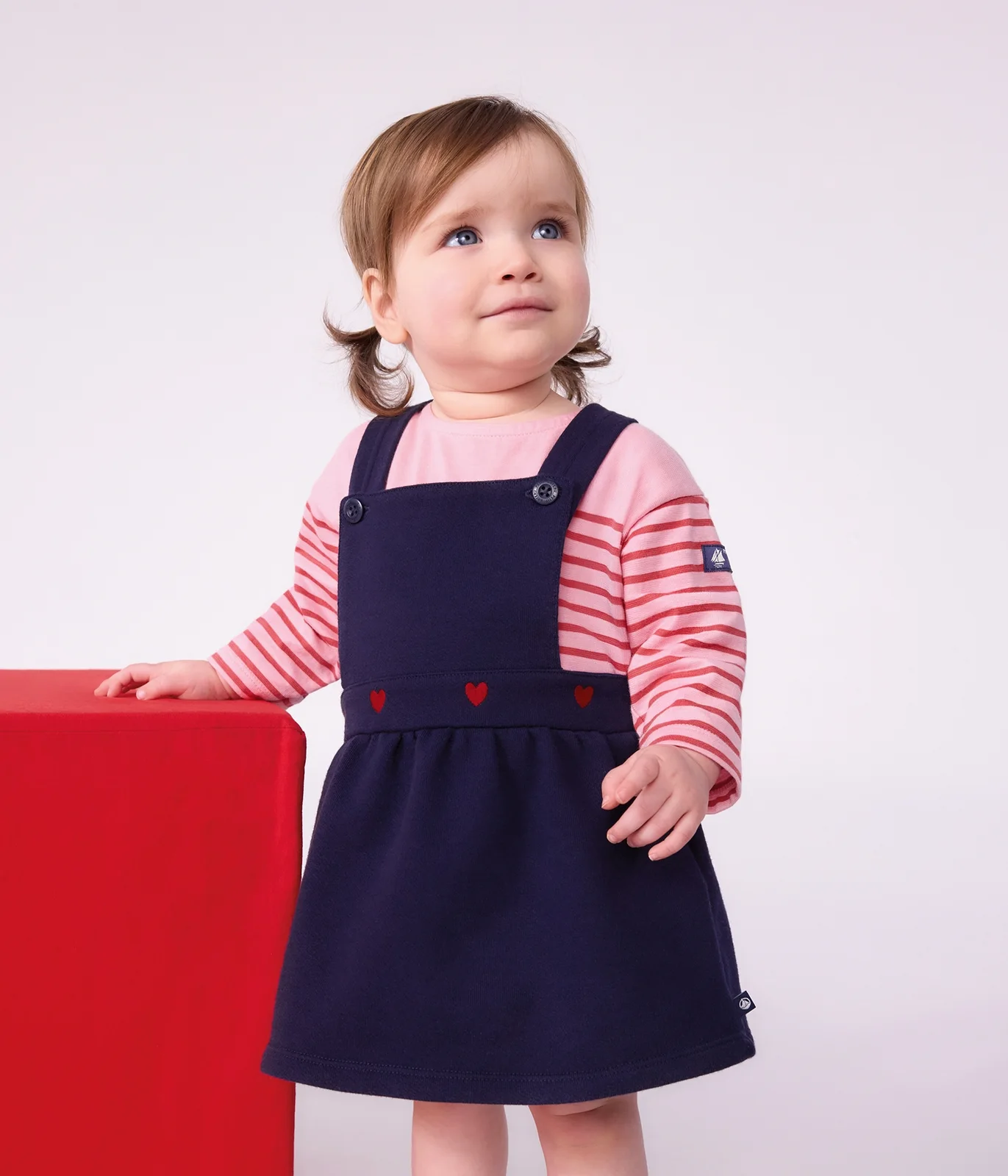 Babies' sleeveless cotton dress embroidered with hearts
