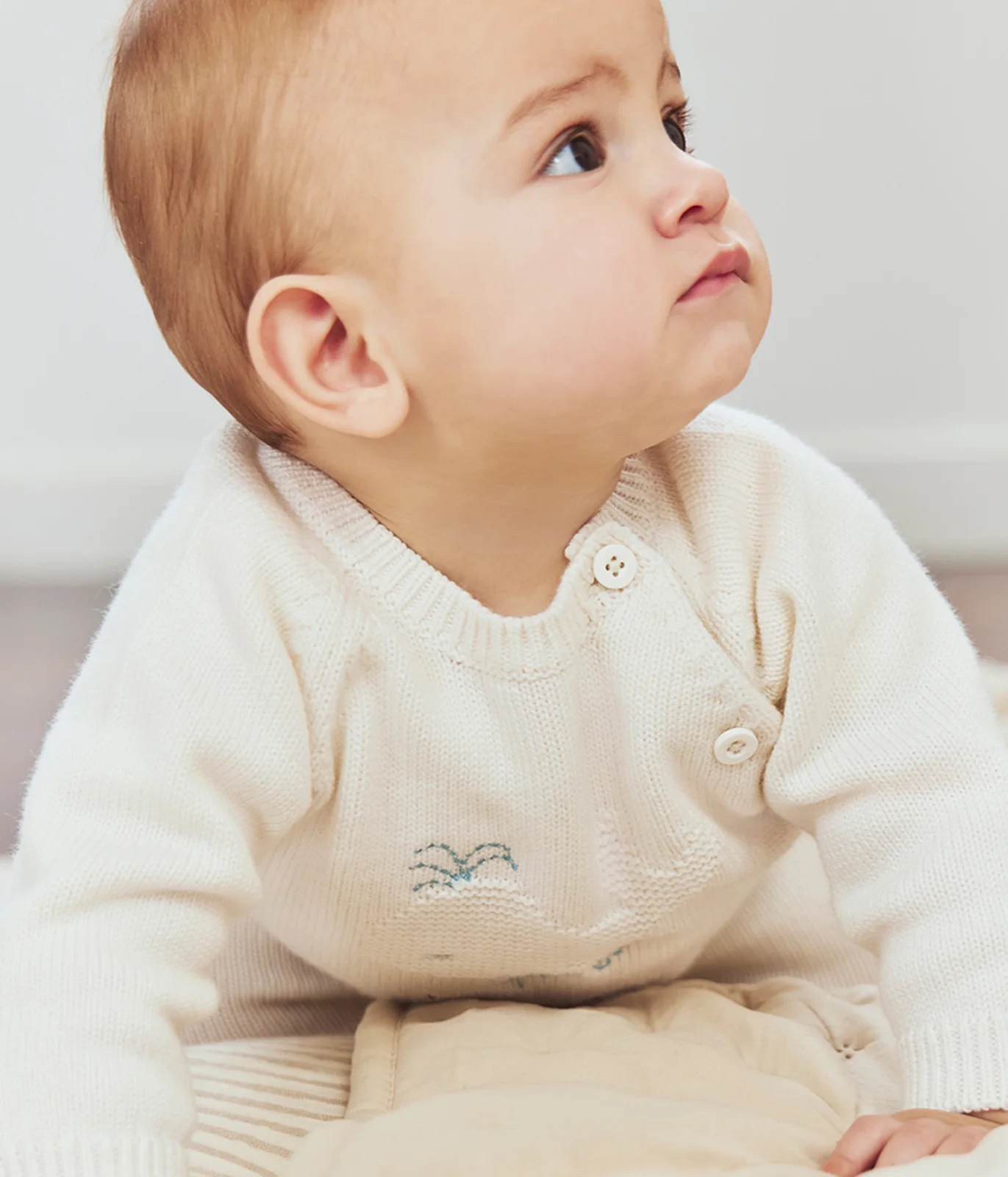 Babies' knitted wool and cotton outfit with a whale design