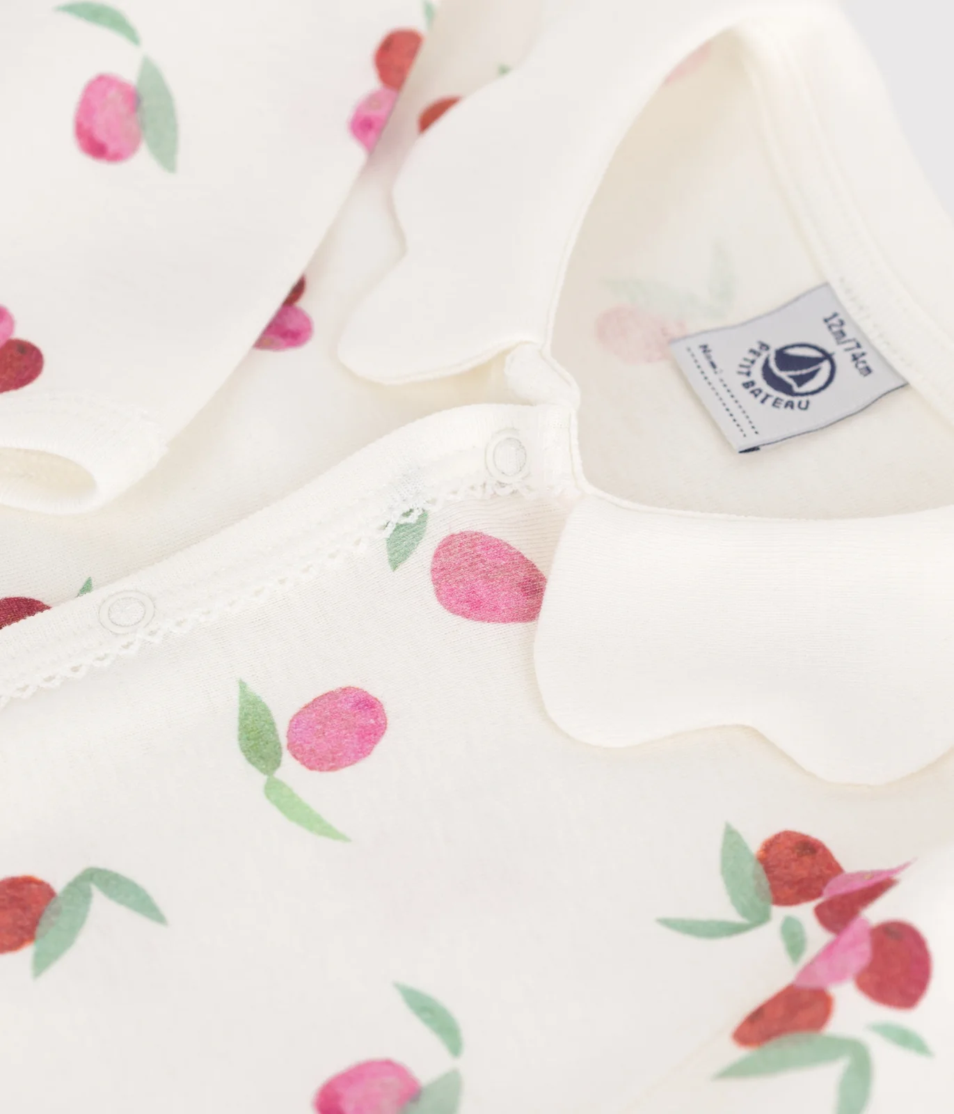 Babies' cotton pyjamas with a fruit pattern petal collar