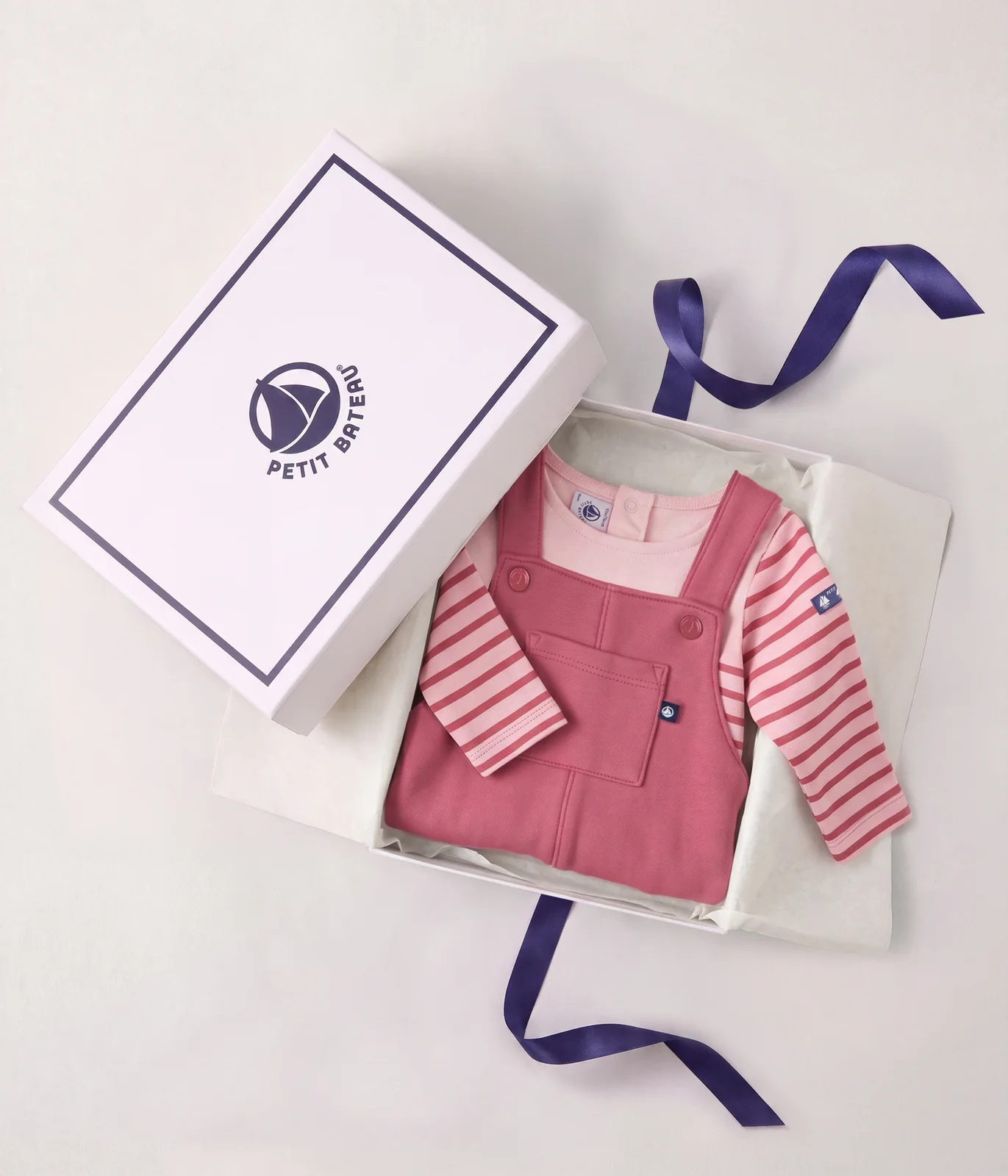 Babies' cotton gift set: T-shirt and dungarees