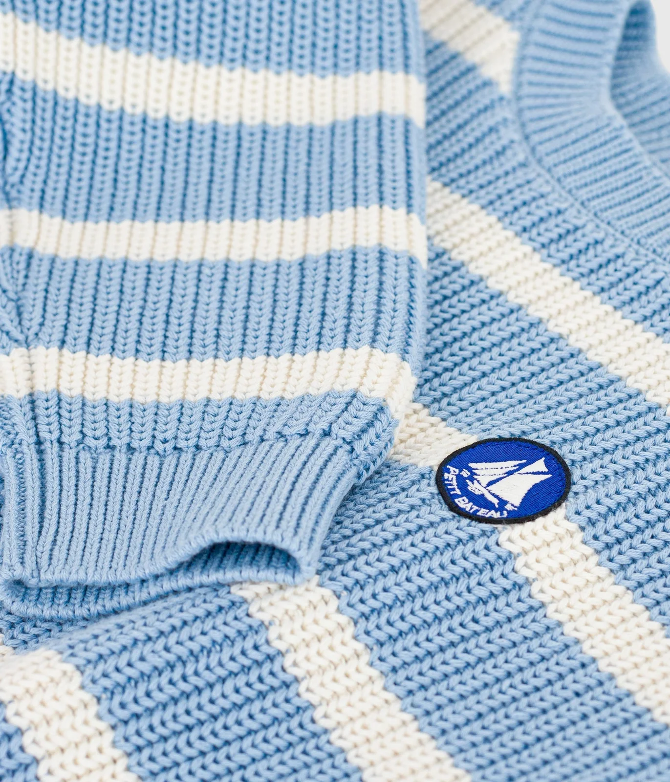 Children's knitted jumper