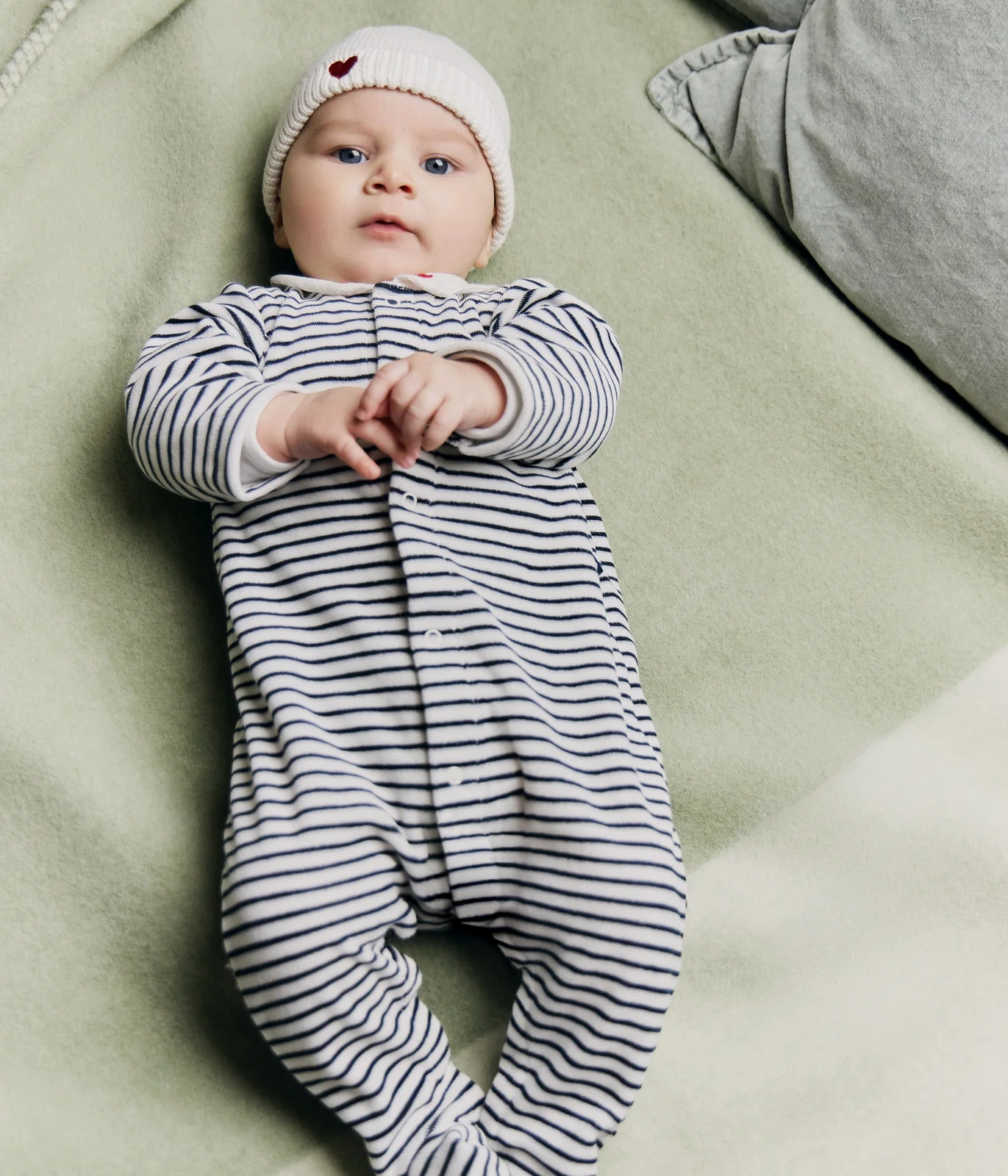 Unisex baby Velour with striped print collar