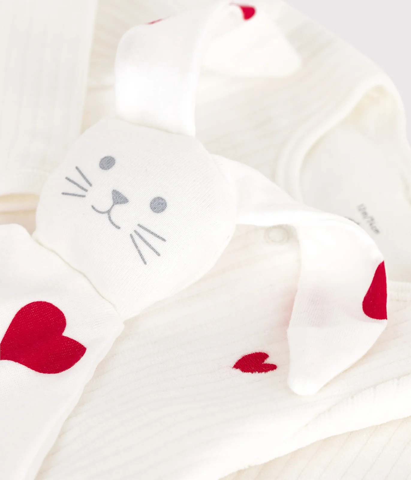 Newborn baby gift set in velvet