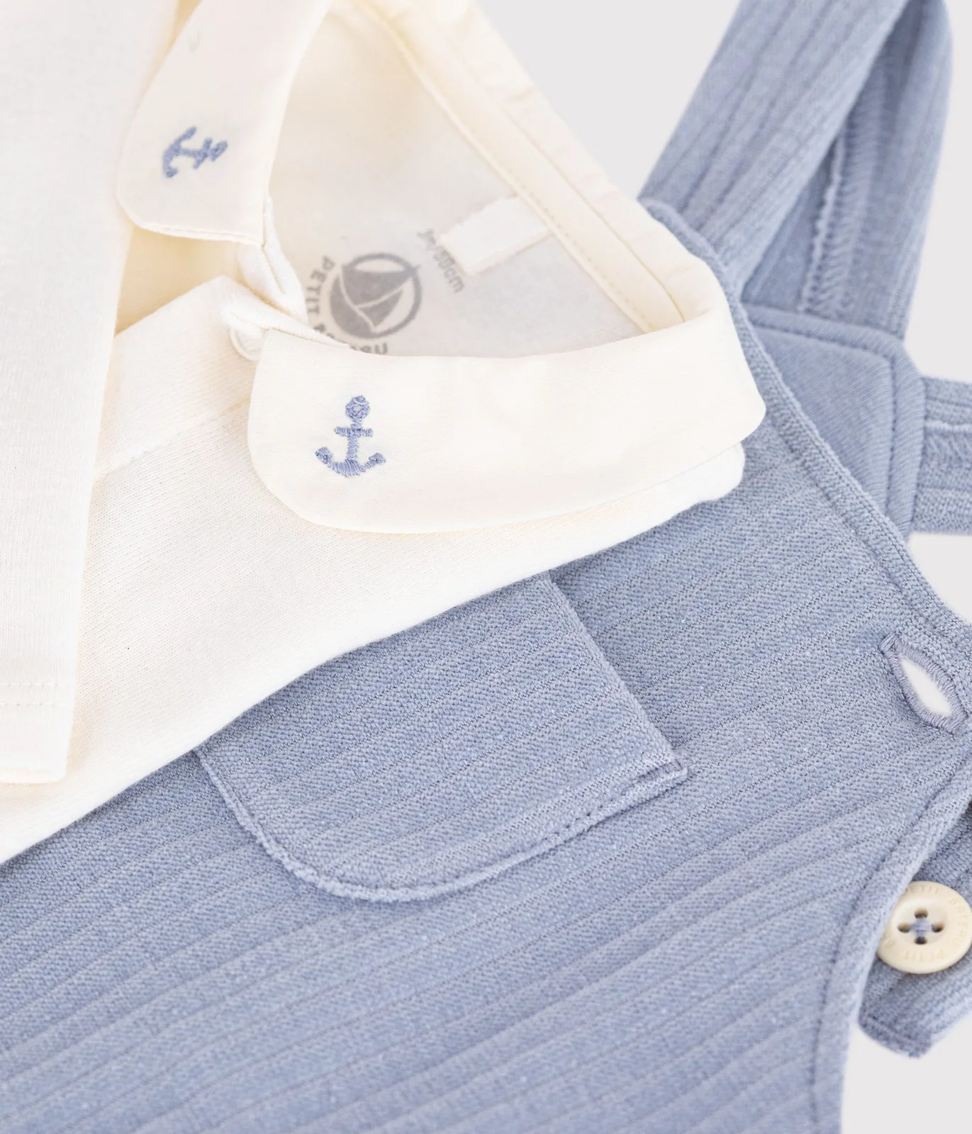 Babies' dungarees and body set in cotton with a plain collar