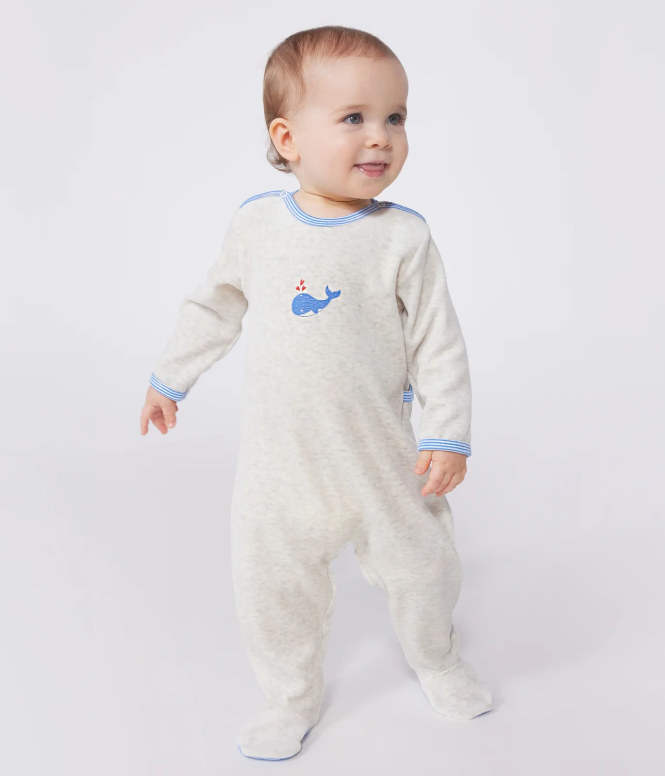 Babies' velour pyjama suit with a back opening