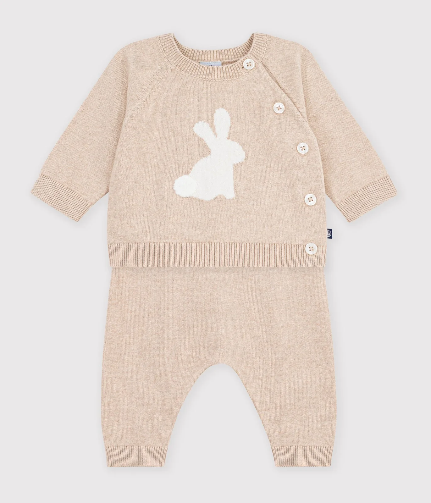 Patterned knitted set for babies