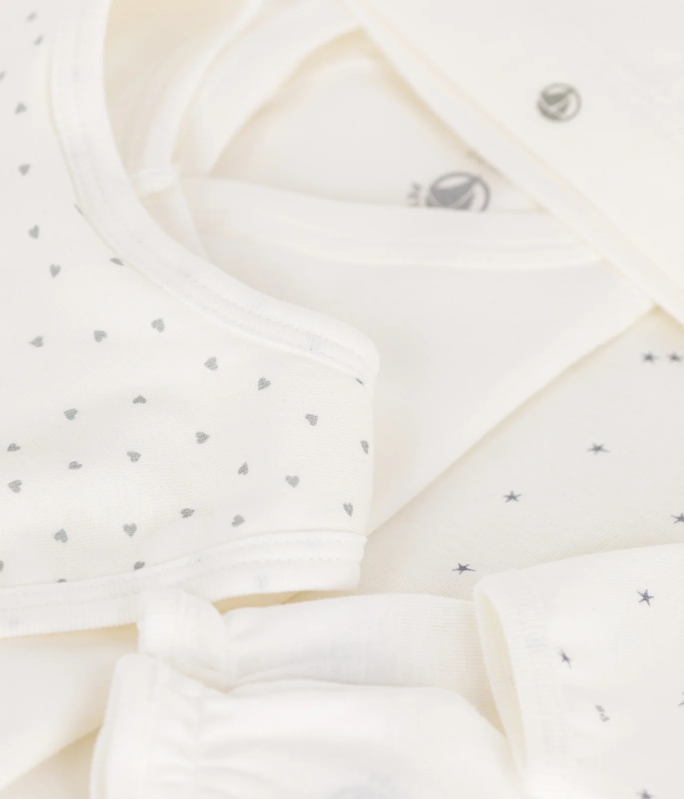 Maternity suitcase, lightweight materials for babies