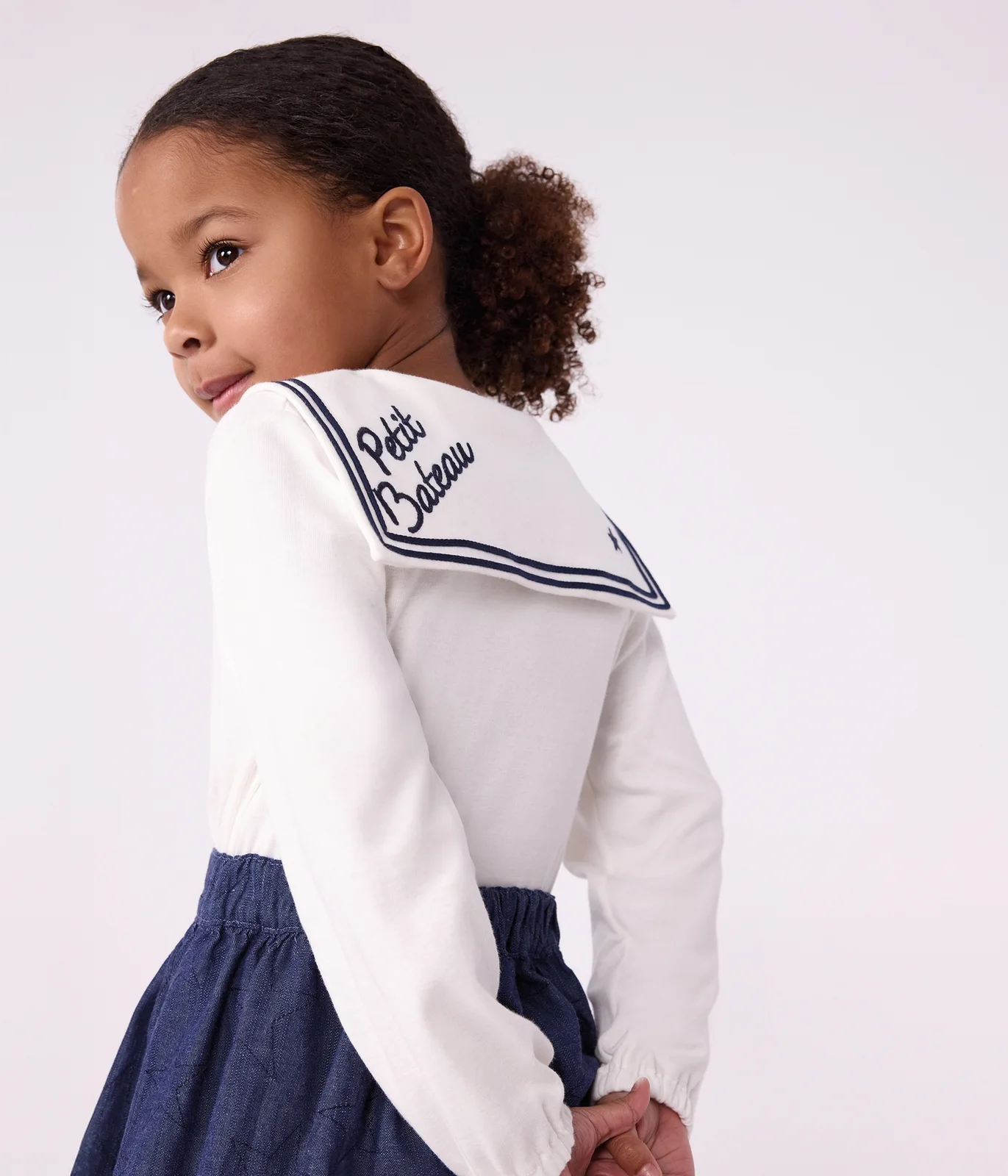 Children's long-sleeved plain cotton blouse with a collar
