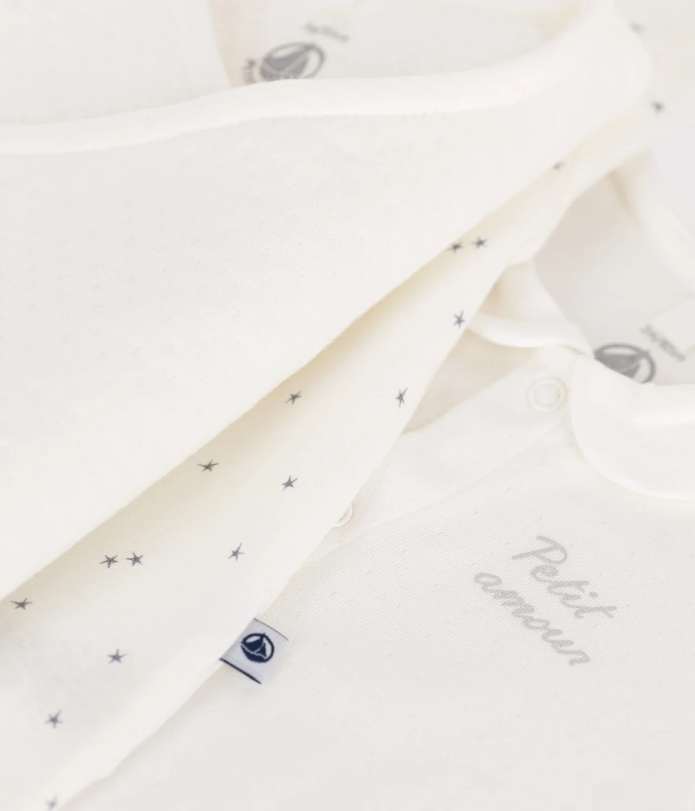 Maternity suitcase, lightweight materials for babies